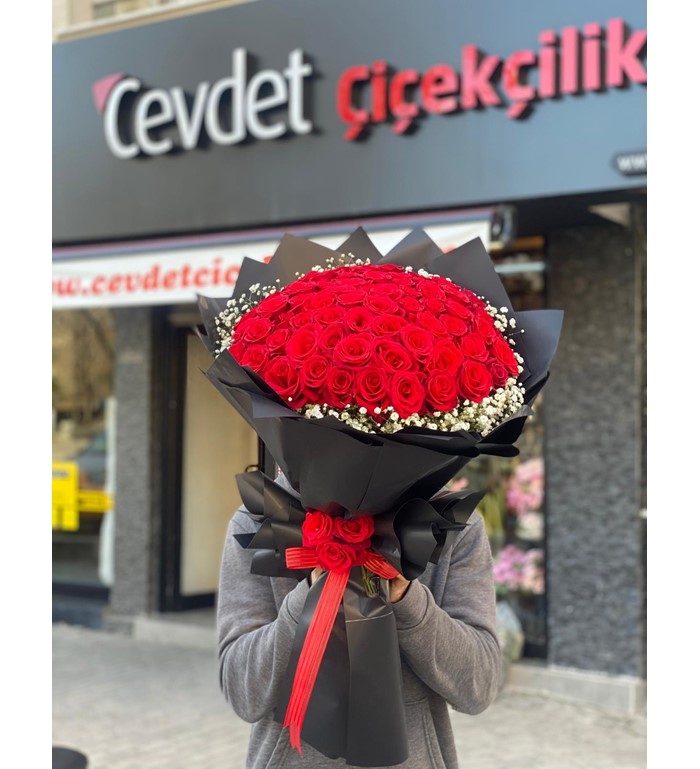 73 Adet Kırmızı Gül Buketi