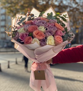 25 Adet Renkli Gül Buketi